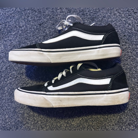 Black Vans Old Skool - Picture 2 of 4